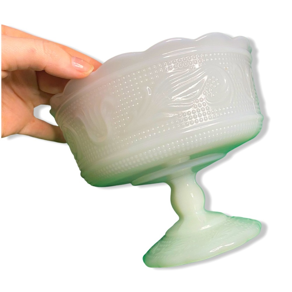 Vintage E.O Brody Early American “Sandwich Pattern” Milk Glass Pedestal Bowl